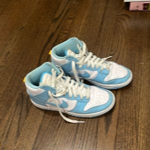 nike dunks, selling for $75 plus shipping